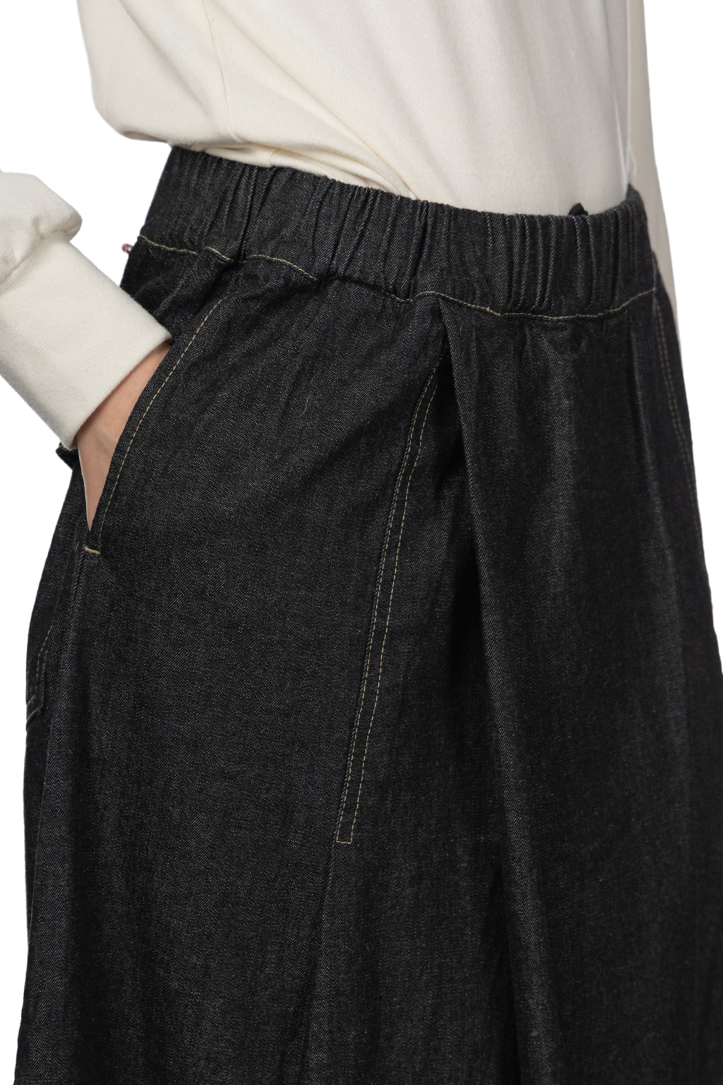 NARU  - 8oz Uneven Denim Tyrolean Skirt  - Black